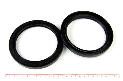 Сальник (манжета армированная) TC 105х135х14 NBR70