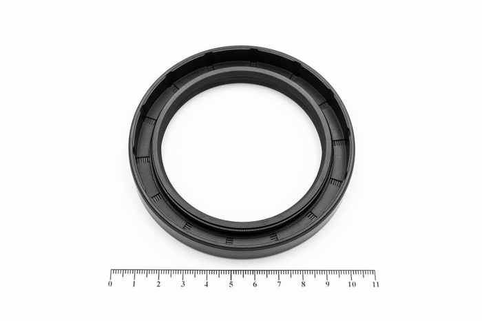 Сальник (манжета армированная) TC 70х95х13 NBR70