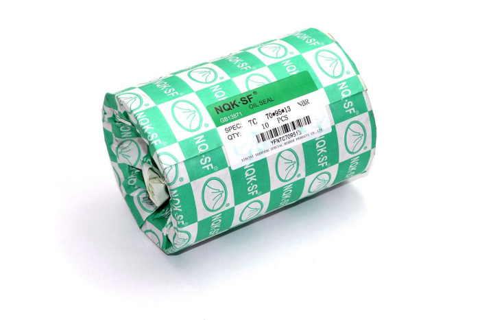 Сальник (манжета армированная) TC 70х95х13 NBR70