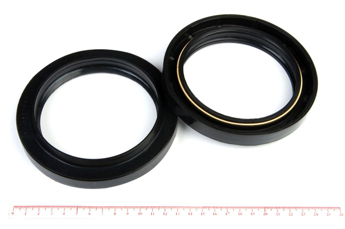 Сальник (манжета армированная) 2.2-105х138х15/20 (540-2402052) ГОСТ 8752-79