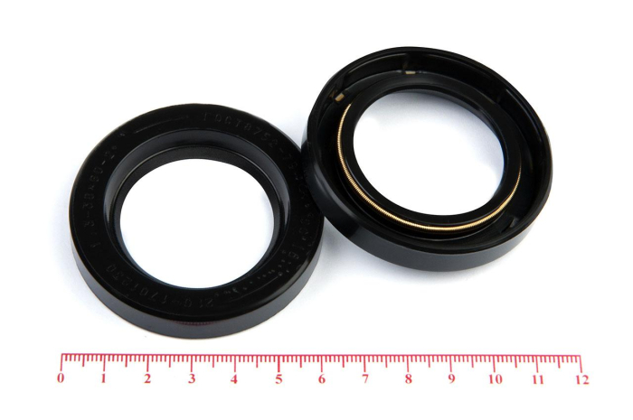 Сальник (манжета армированная) 1.2-38х60х10 (210-1701230 прав.) ГОСТ 8752-79