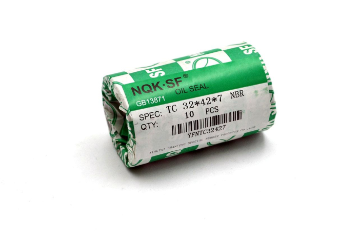 Сальник (манжета армированная) TC 32х42х7 NBR70