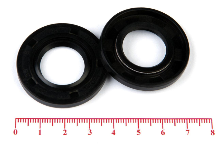 Сальник (манжета армированная) TC 20х38х5 NBR70