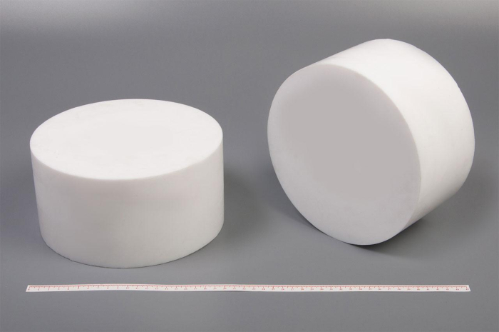 Фторопласт Ф-4 стержень Ф200 мм (~105 мм)