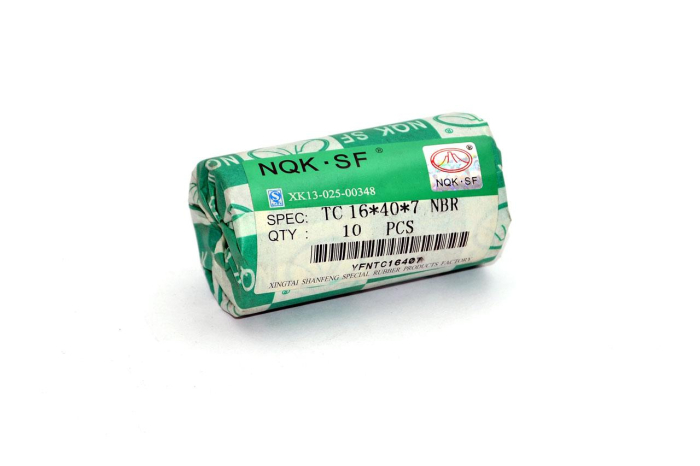 Сальник (манжета армированная) TC 16х40х7 NBR70