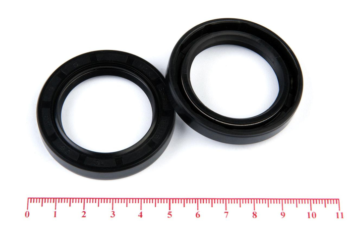 Сальник (манжета армированная) TC 35х50х8 NBR70