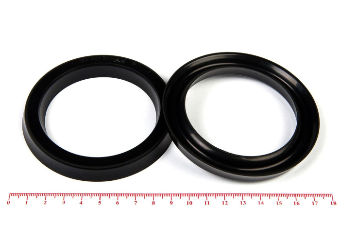 Манжета 70х90  h=10  ТУ 38-1051725-86