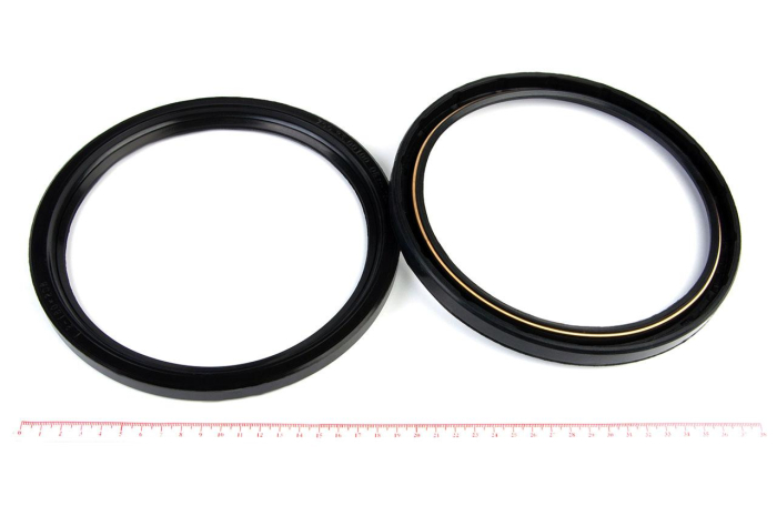 Сальник (манжета армированная) 1.2-180х208х15 (700.23.00.100) ГОСТ 8752-79