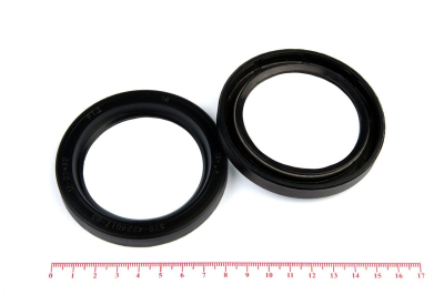 Сальник (манжета армированная) 1.2-60х82х10 (375-4224017-03) ГОСТ 8752-79