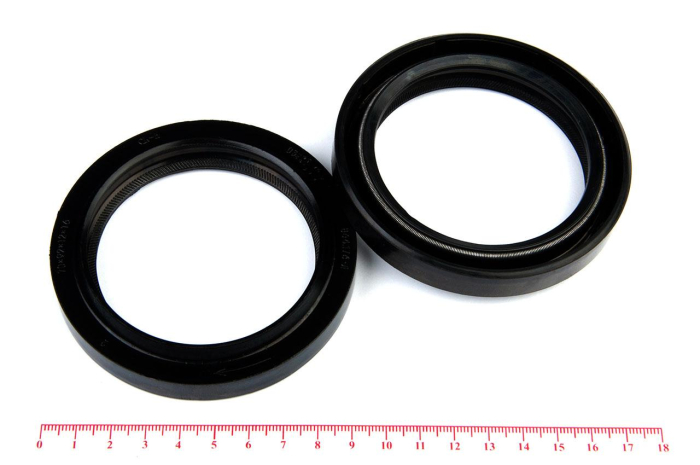 Сальник (манжета армированная) 2.2-70х92х12/16 (864176-Л прав.) ГОСТ 8752-79