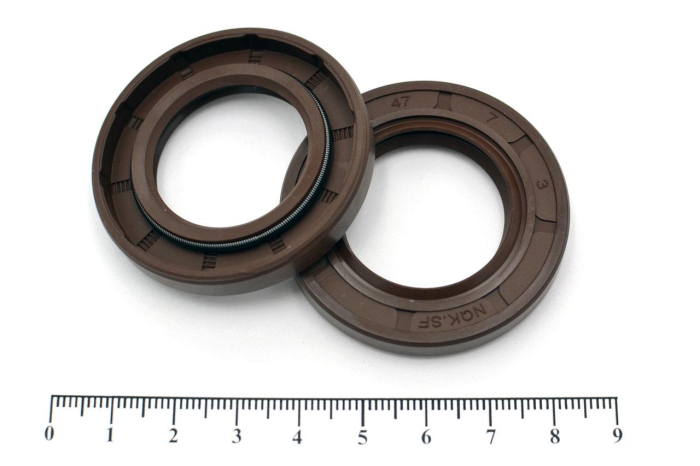 Сальник (манжета армир.) фторкаучук TC 28х47х7 FKM75