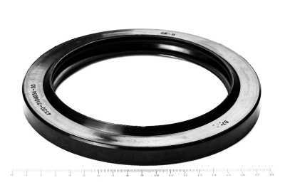 Сальник (манжета армированная) 2.2-135х181х15/20 (4320-3104034-03) ГОСТ 8752-79