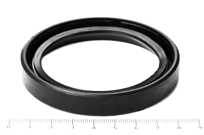 Сальник (манжета армированная) 1.2-62х80х12 (210-2401036-А1) ГОСТ 8752-79