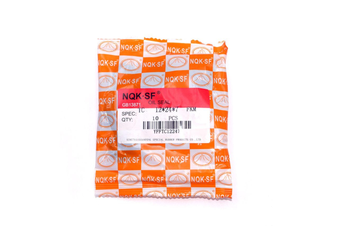 Сальник (манжета армир.) фторкаучук TC 12х24х7 FKM75