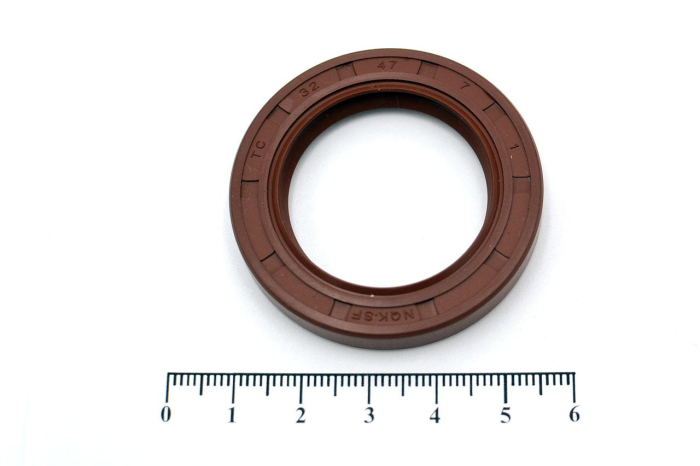 Сальник (манжета армир.) фторкаучук TC 32х47х7 FKM75