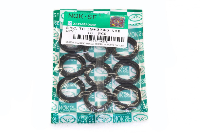 Сальник (манжета армированная) TC 19х27х5 NBR70