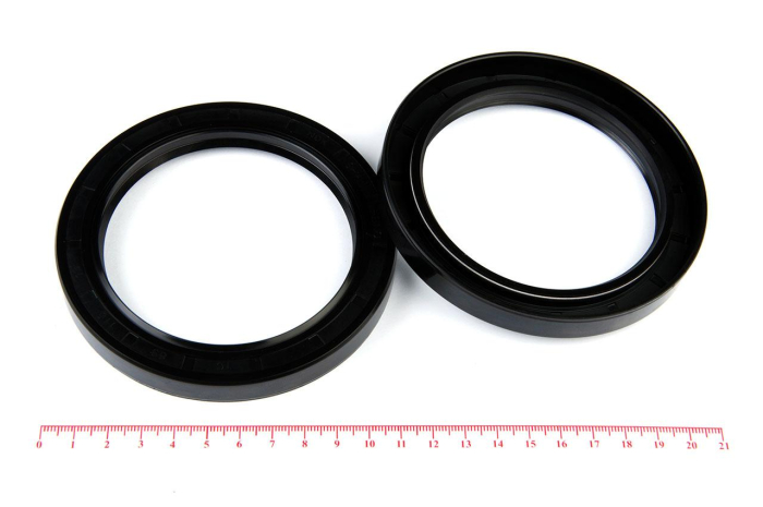 Сальник (манжета армированная) TC 83х110х13 NBR70