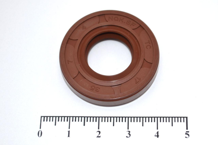 Сальник (манжета армир.) фторкаучук TC 17х35х07 FKM75